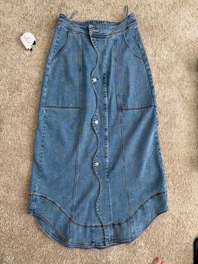 Blue B Women's Light Blue Denim Straight Skirt with Wavy Front Placket